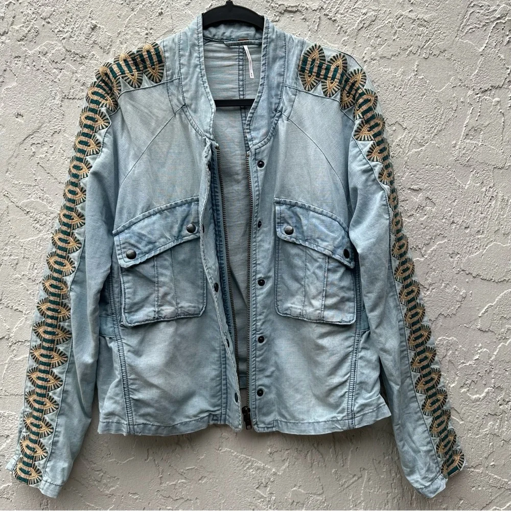 FREE PEOPLE Jacket Women Medium Denim Jean Chambray Embroidered Boho - Picture 6 of 15